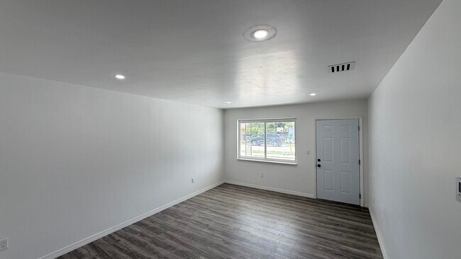 Building Photo - 1063 NW 108th Terrace