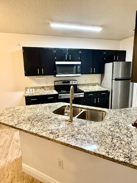 Building Photo - 6506 Swissco Dr