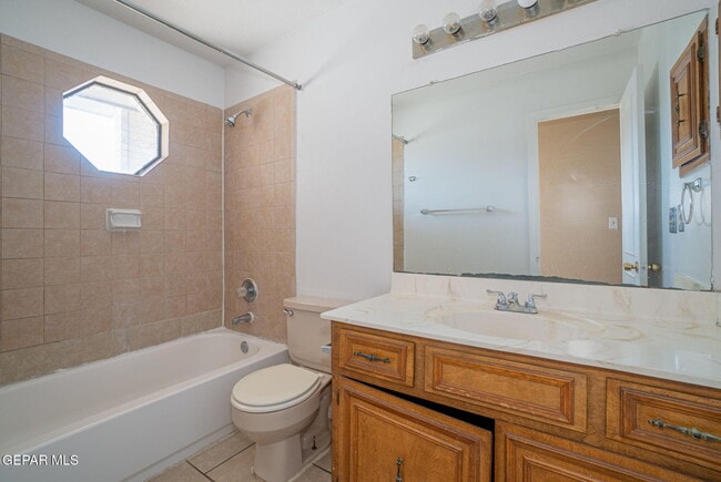 Building Photo - 11241 Beach Front Dr