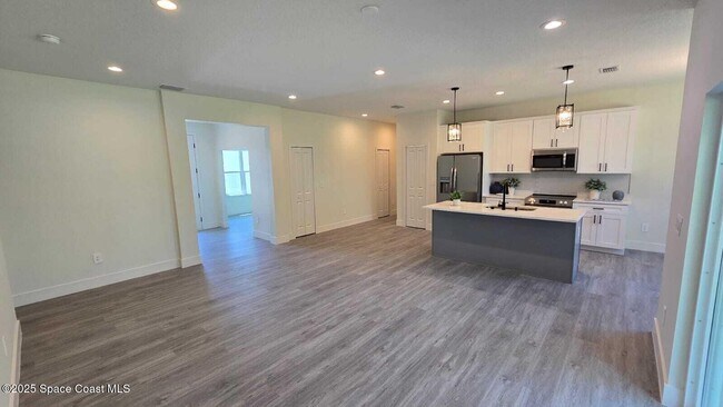 Building Photo - 2966 Pomello Ave SW