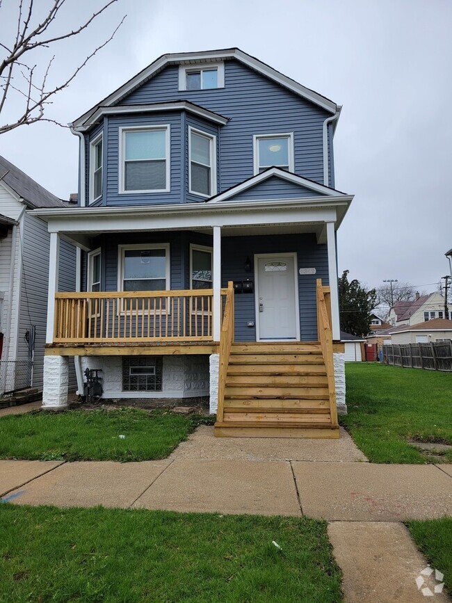 Building Photo - 7342 S Paulina St