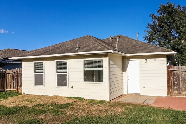 Building Photo - 20515 Fairworth Pl Ln