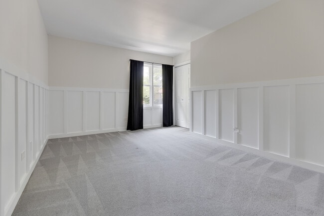 Building Photo - 616 Blue Spruce Ln
