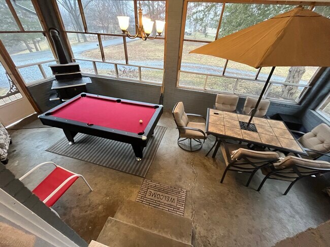 Building Photo - 2925 Center St