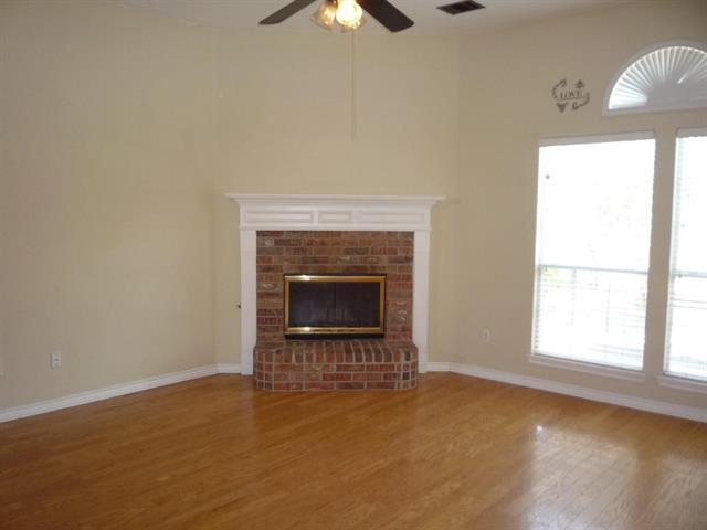 Building Photo - 1406 Oxford Dr