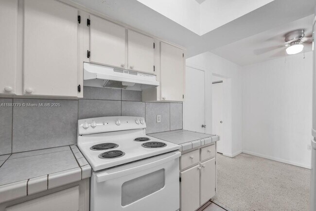 Building Photo - 501 NE 82nd Terrace