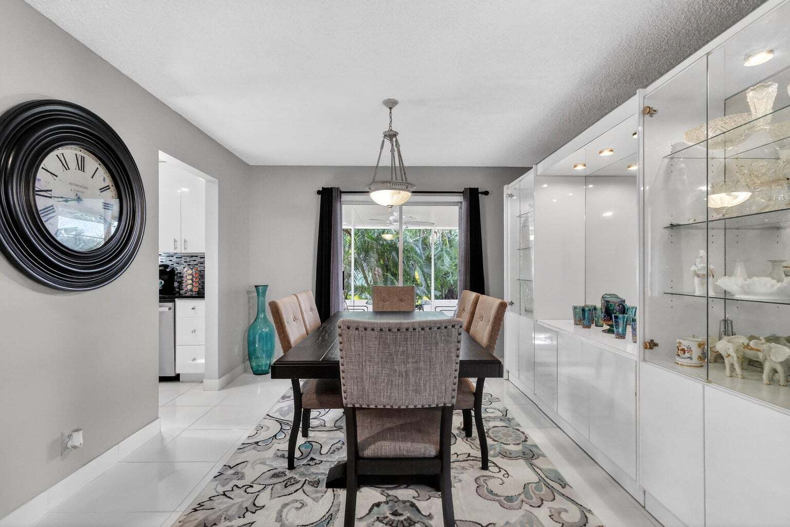 Building Photo - 6357 Overland Dr