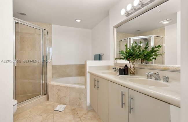 Building Photo - 7910 Harbor Island Dr