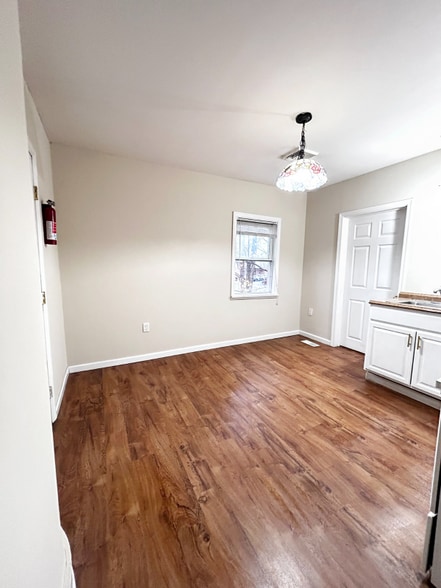 Building Photo - 37 W Dorrance St