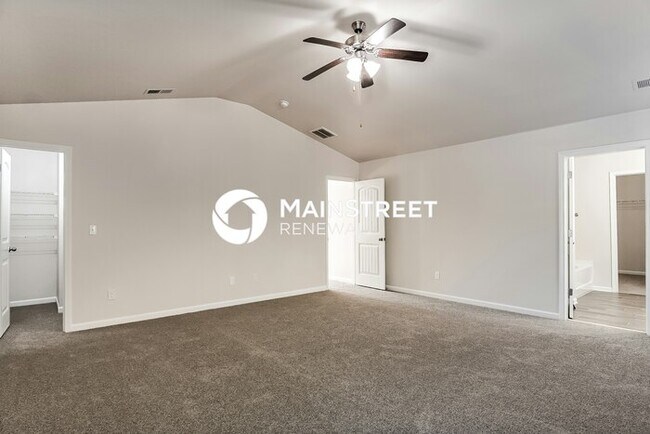 Building Photo - 4 Bedroom Pet-Friendly Home in CHELSEA, AL with Main Street Renewal