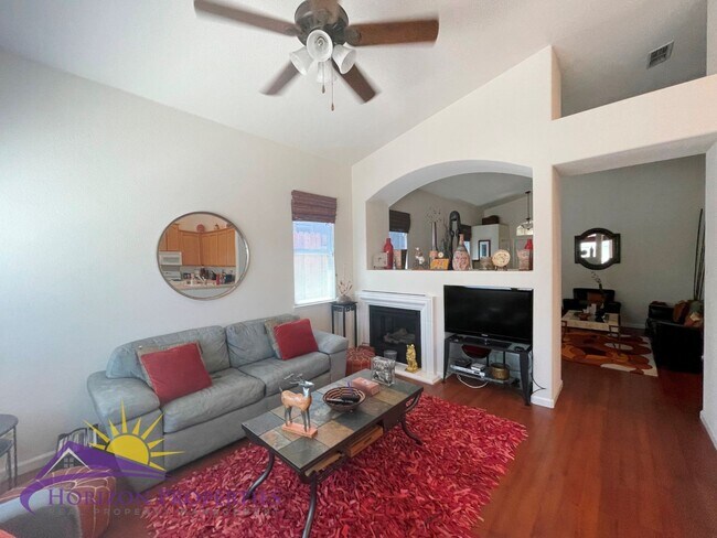 Building Photo - Beautiful Folsom! 3 Bed 2 Bath 1,468 Sq. Ft. Empire Ranch Home in Folsom