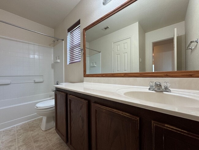 Building Photo - 3302 Catalina Dr