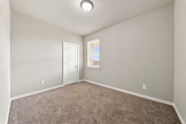 Building Photo - 2807 Chancery Summit Ct
