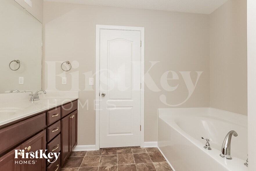 Building Photo - 4908 Ripple Cv