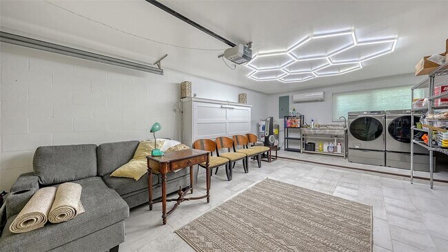 Building Photo - 131 Whispering Sands Cir