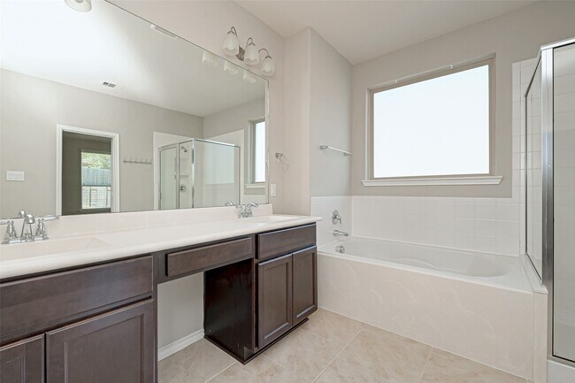 Building Photo - 8402 Coral Cove Pass Ln