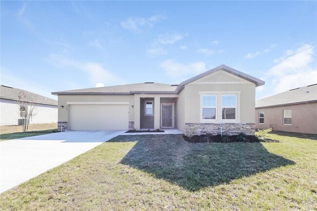 Primary Photo - 142 Hidden Lk Lp