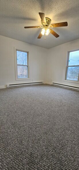 Building Photo - 313 Grove St