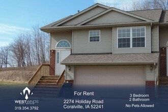 Building Photo - $1,750 | 3 Bedroom, 2 Bathroom DUPLEX | NO...