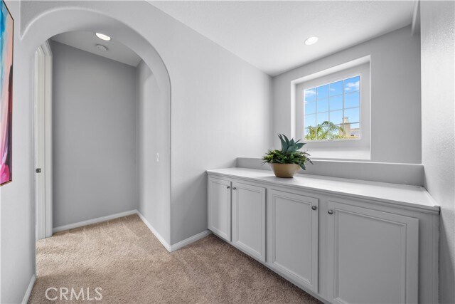 Building Photo - 46239 Lone Pine Dr
