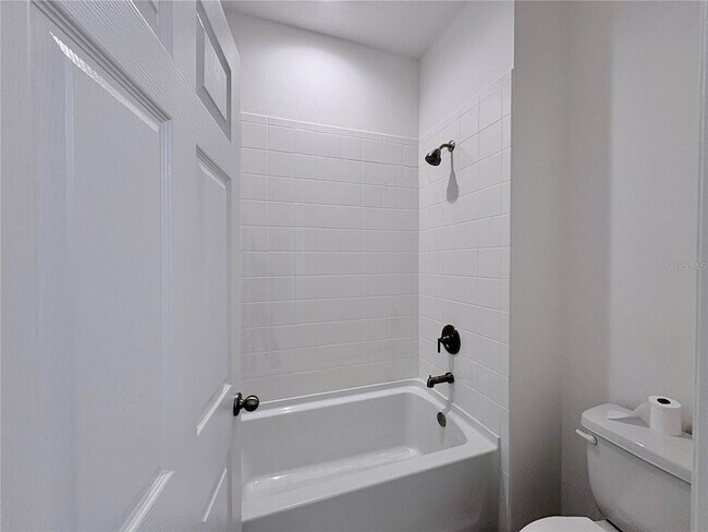 Building Photo - 609 Duke Dr