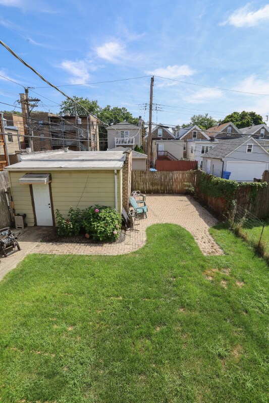 Building Photo - 2315 W School Dr