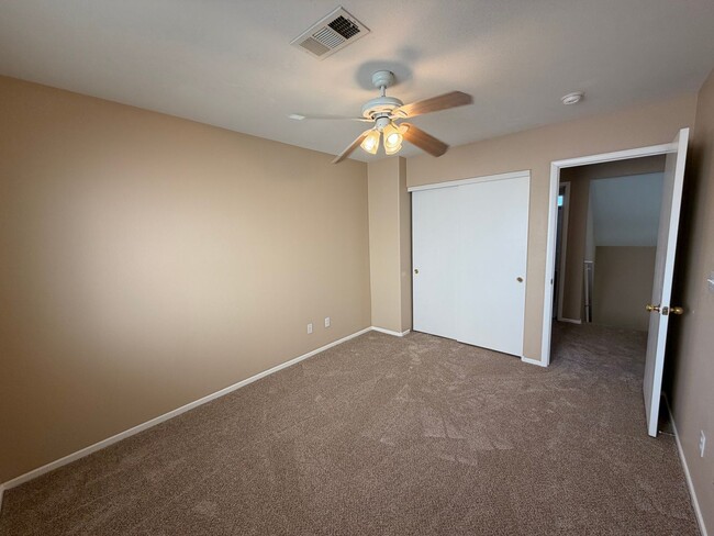 Building Photo - 3 Bedroom House with Pool