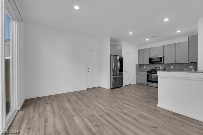 Building Photo - 3762 Trancoso Ave