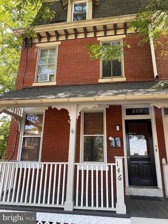Primary Photo - 146 E Nields St