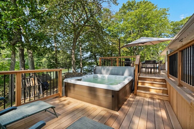 Building Photo - 1345 Long Creek Dr