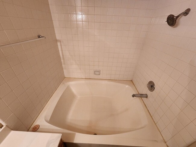 Building Photo - 2nd Story Condo in gated community close to the pool.