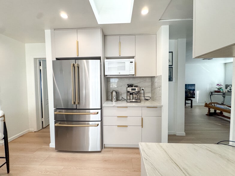 Building Photo - 2926 W 227th St