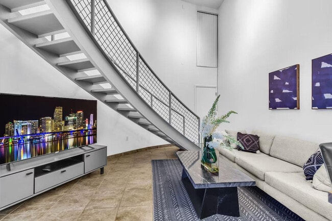 Building Photo - 3225 SW 58th Ave