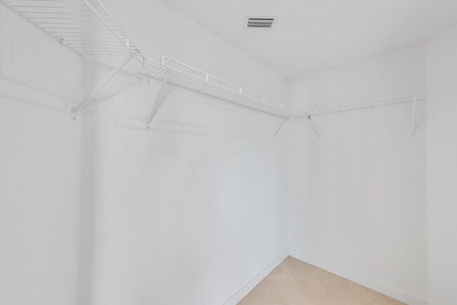Building Photo - 401 N Birch Rd