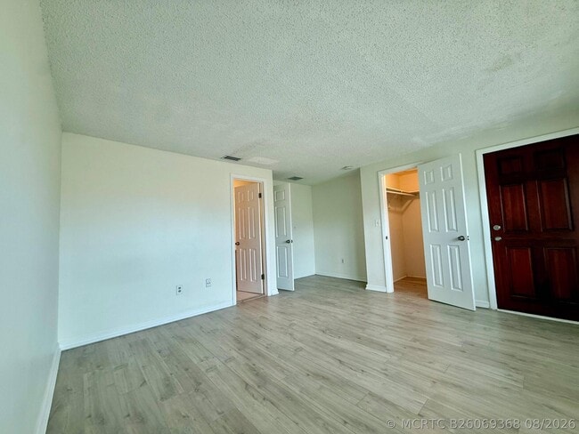 Building Photo - 337 Gulfstream Rd
