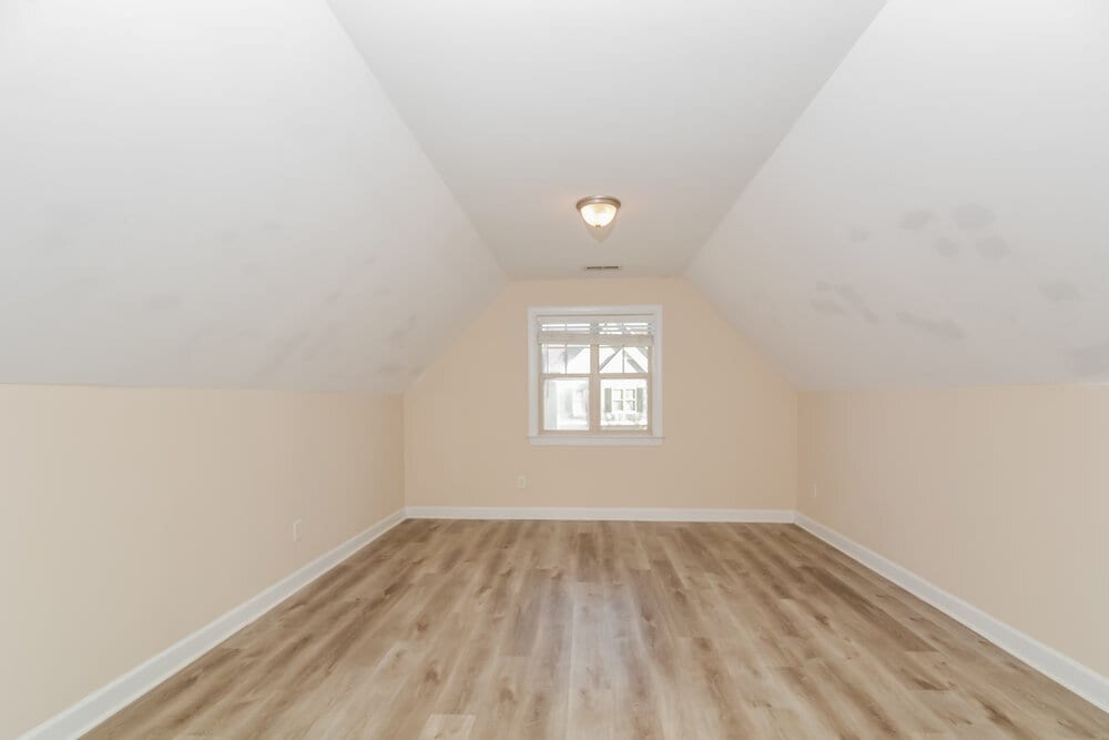 Building Photo - 805 New Charleston Dr