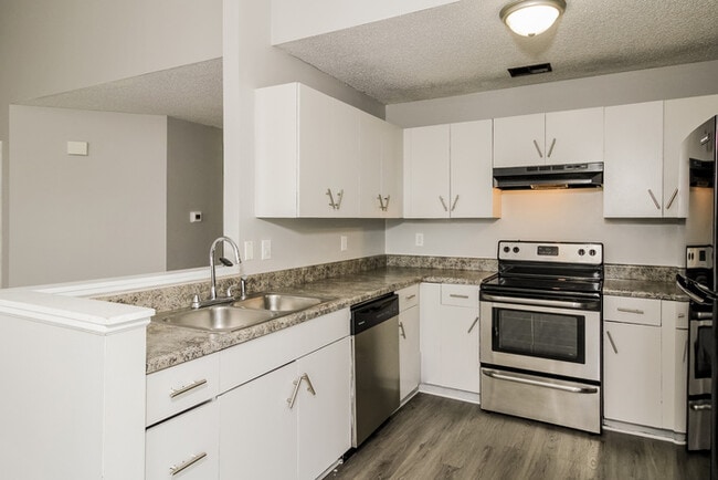 Building Photo - 118 W Waverly Pl Ct