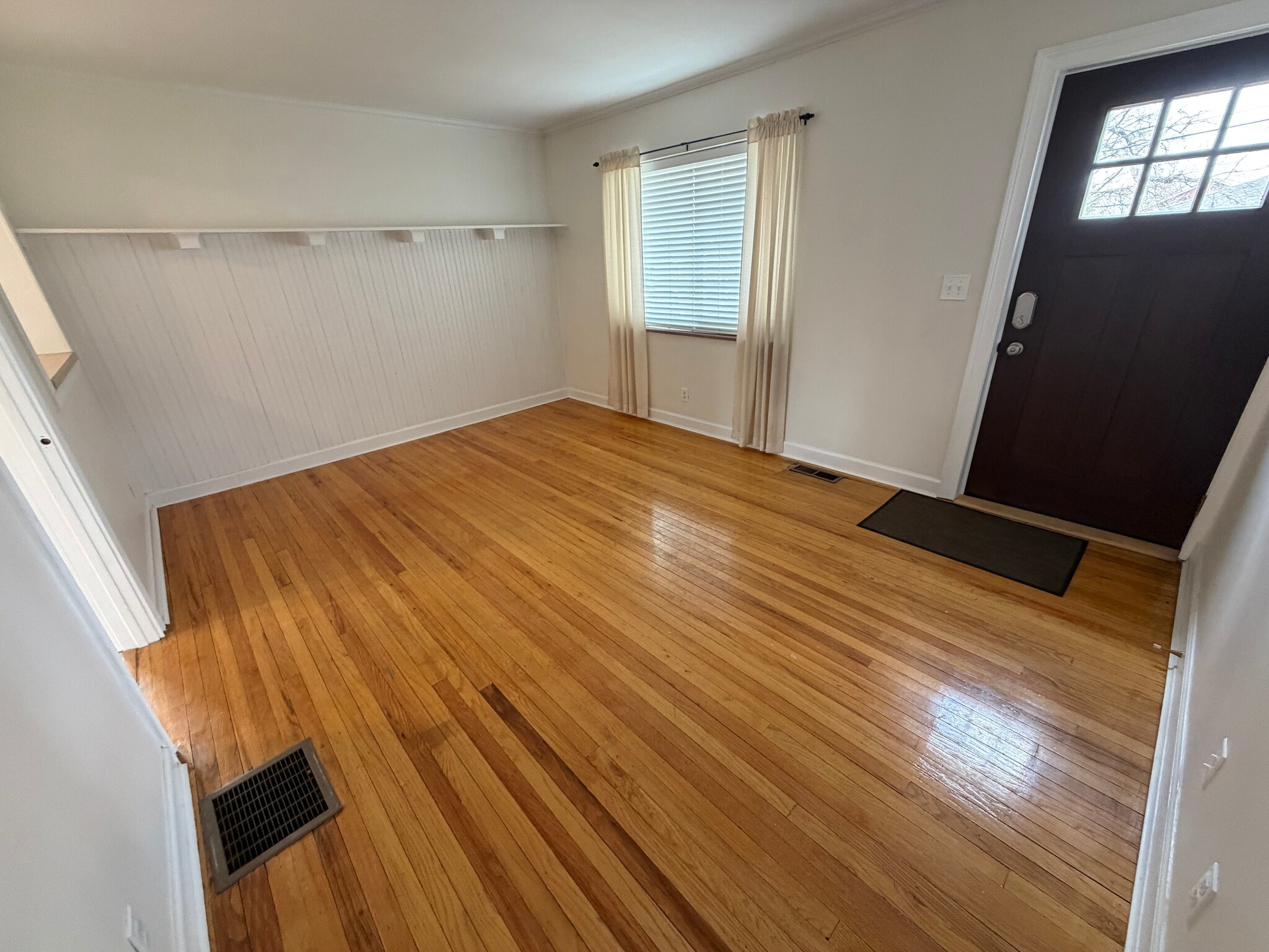 Front Room - 2641 Vanderen Dr