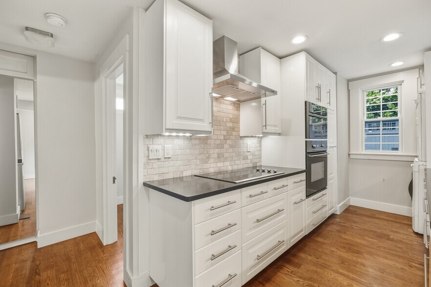 Building Photo - 12346 Sand Point Way NE