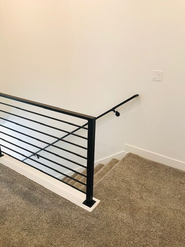 Building Photo - Beautiful new construction townhouse with quartz countertops and 2 car garage