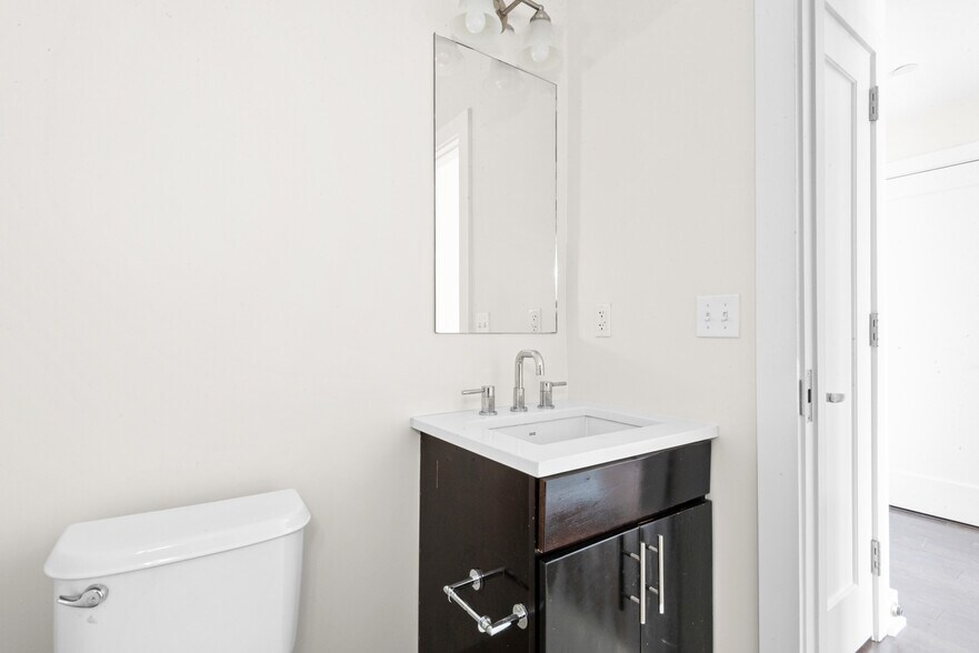 Building Photo - 3312 Hudson Ave