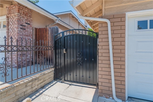 Building Photo - 2305 Cordoza Ave