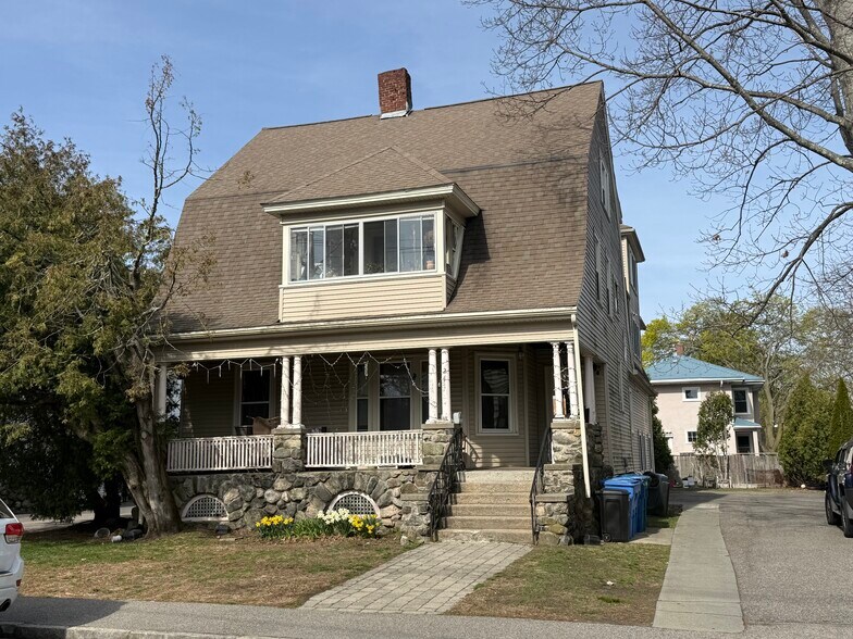 Building Photo - 241 Lowell St