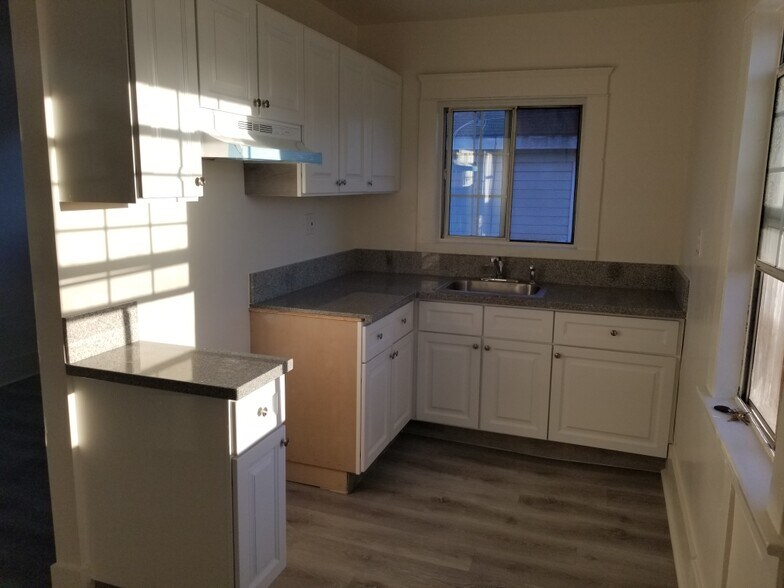 Building Photo - 1116 Magnolia Ave