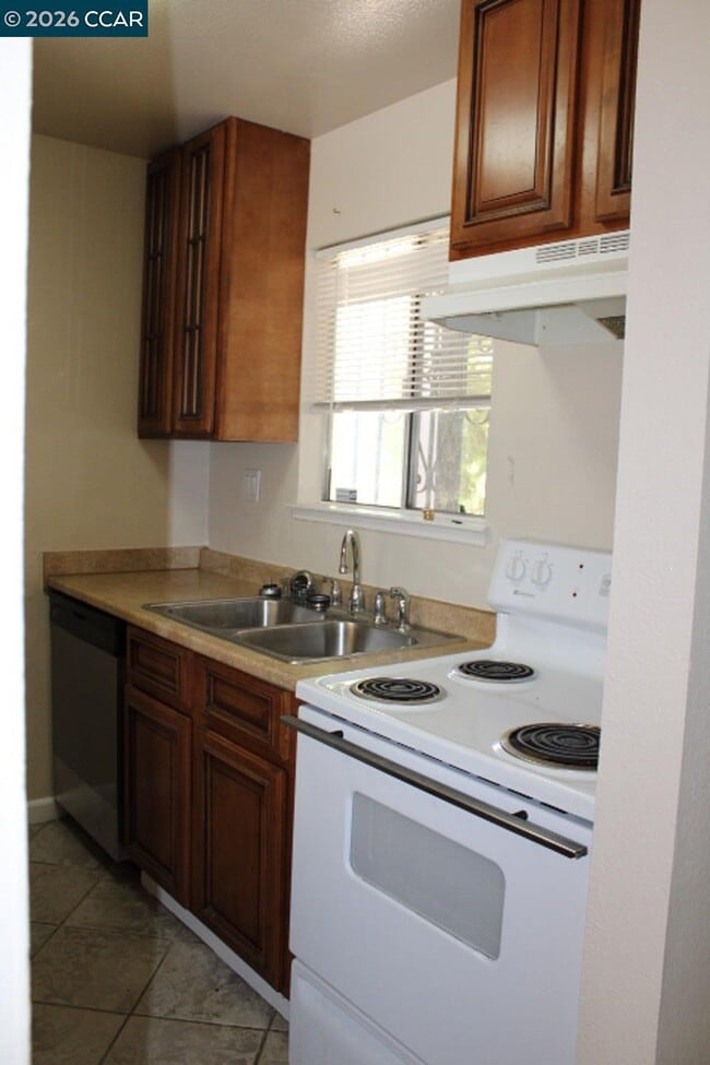 Building Photo - 507 Chabre Ct