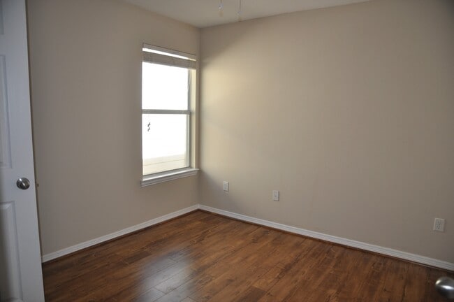 Building Photo - 20913 Sunrise Pine View Ln