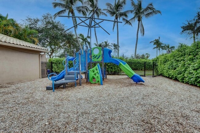 Building Photo - 19084 Skyridge Cir