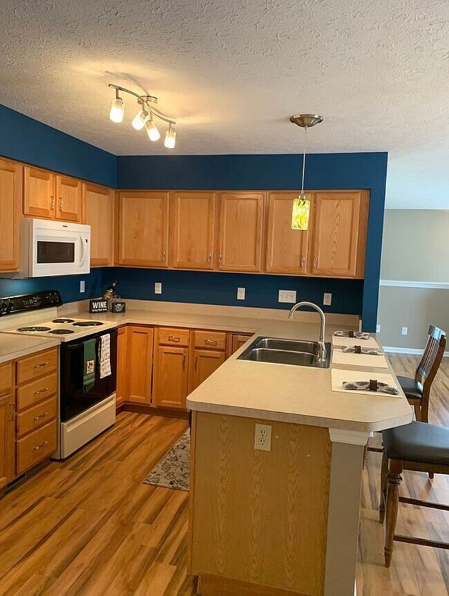 Building Photo - 23176 Grist Mill Ct