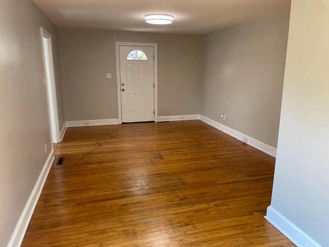 Building Photo - 539 Houston St