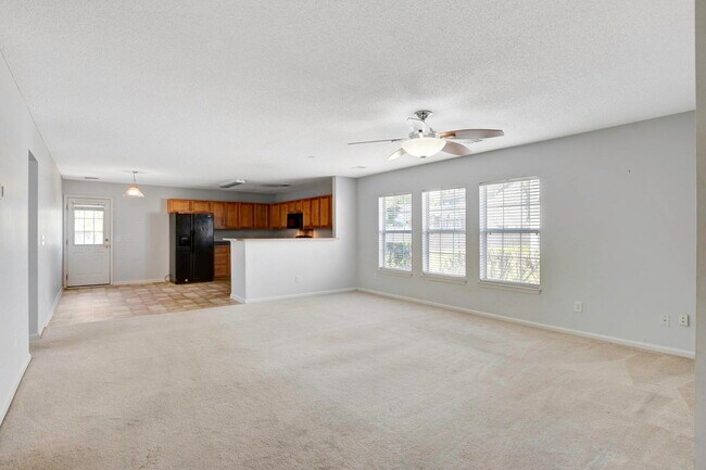 Building Photo - 104 Wildberry Ln